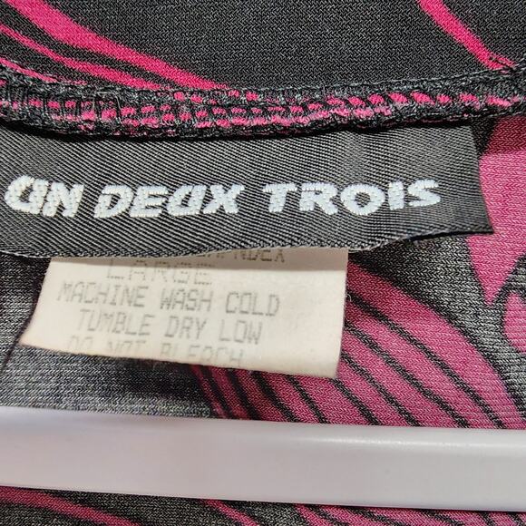 Vintage Y2K Flare Sleeve Top Size L Psychedelic V-neck Runs Small Un Deux Trois - Picture 9 of 12